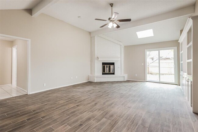 Building Photo - 11225 Cimarron Dr