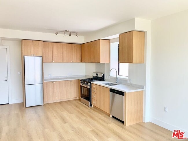 Foto del edificio - 1822 Overland Ave