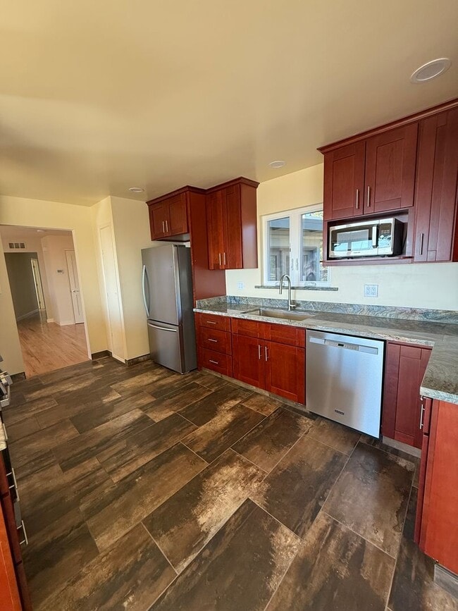 Building Photo - Panoramic Ocean View Home in Aptos!