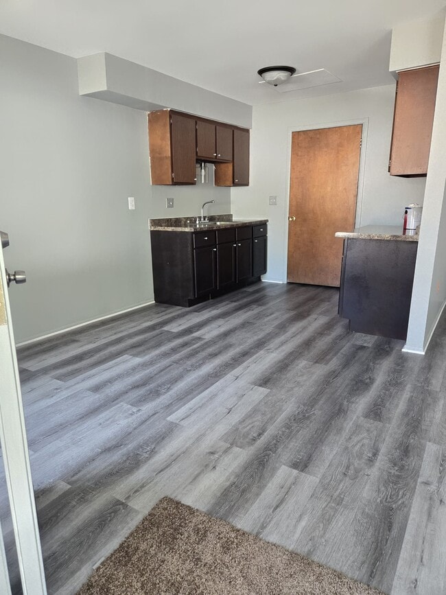 Kitchen - 11646 San Jose