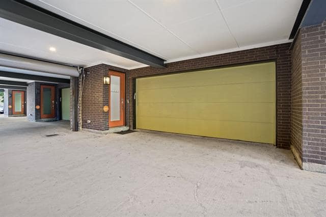 Building Photo - 410 Melba St