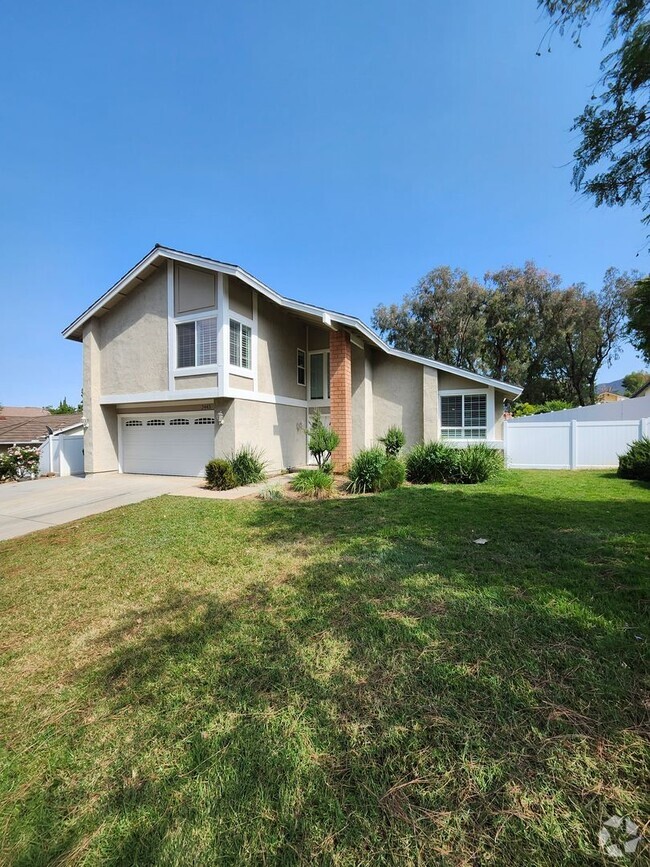 Building Photo - 2443 Antelope Dr