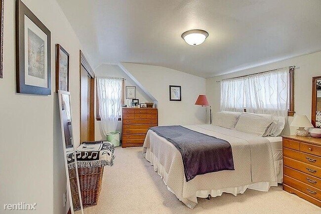 Foto del edificio - 2406 S 54th St