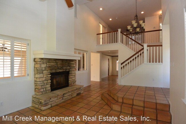 Building Photo - 3 br, 2.5 bath House - 2934 S. Montecito