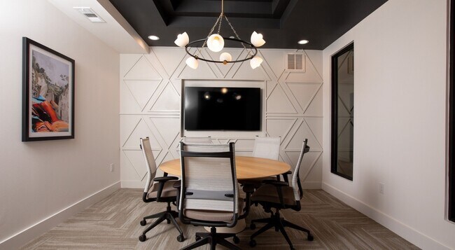 Foto del edificio - 11111 Nexus Ave.