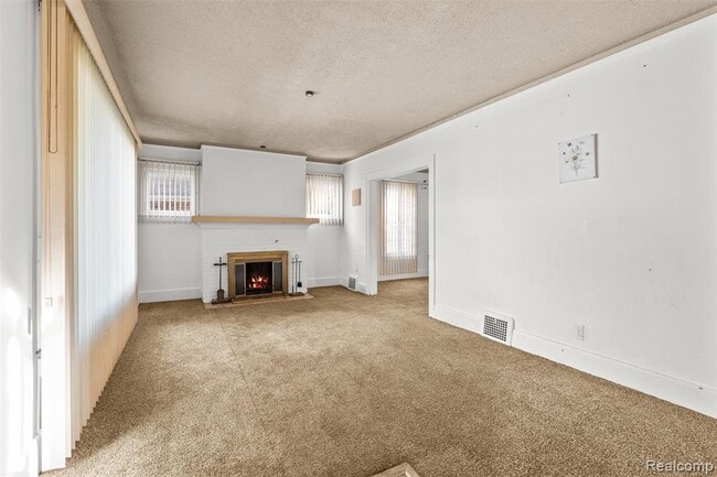 Foto del edificio - 15404 Normandy St