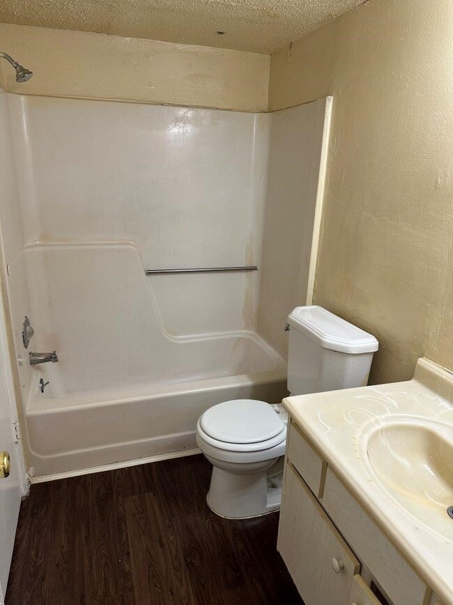 Foto del edificio - 12244 Bob White Dr