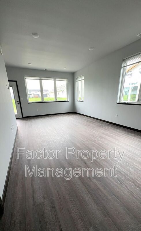 Building Photo - 3110 Nobel Dr