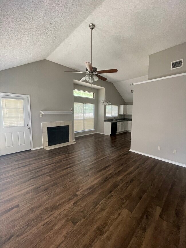Building Photo - 1105 Garden Trl. Mesquite, TX 75149