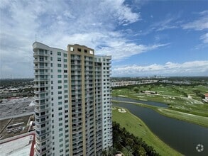 Building Photo - 1755 E Hallandale Beach Blvd