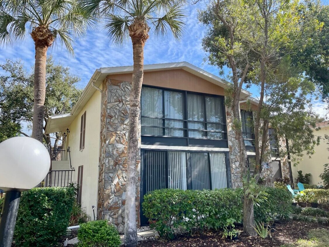 Elegant 2 bed 2 bath 55+ Condominium in Bradenton: Fully Furnished Annual Rental - Impeccably Mai... - Elegant 2 bed 2 bath 55+ Condominium in Bradenton: Fully Furnished Annual Rental - Impeccably Mai...