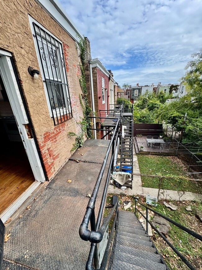 Photo - 6024 Catharine St Apartment