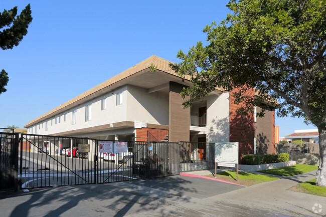 Building Photo - Sher Lane Apartments