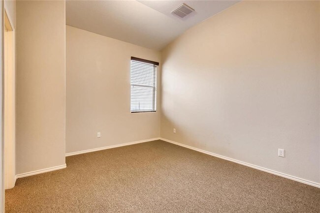 Foto del edificio - 7217 Lookout Bluff Terrace