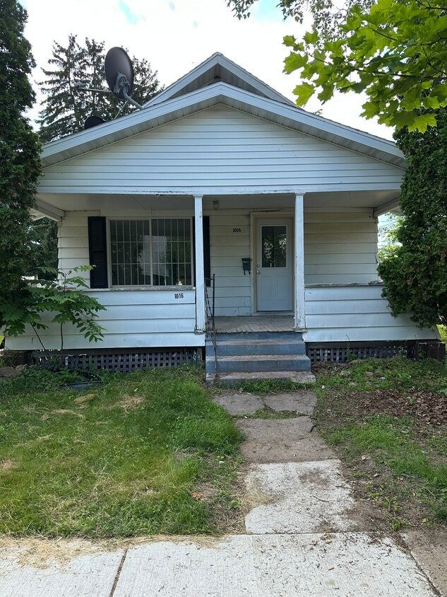 Primary Photo - 1016 S 6th Ave