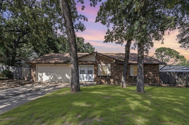 Foto del edificio - 302 Fair Oaks Blvd