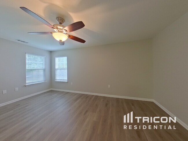 Foto del edificio - 4837 Autumn Oak Dr