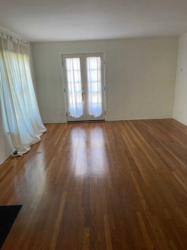 sala de estar - 4080 Veselich Ave
