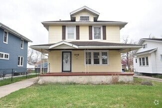 Building Photo - 813 S 30th St