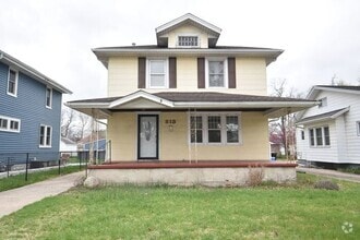 Building Photo - 813 S 30th St