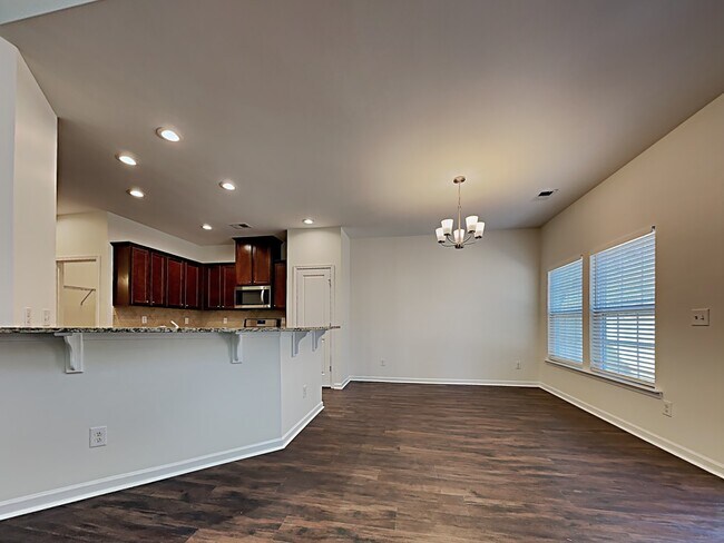 Foto del edificio - 9675 Spencer Woods Road