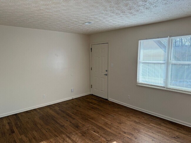 Building Photo - 5525 Jacksboro Pike