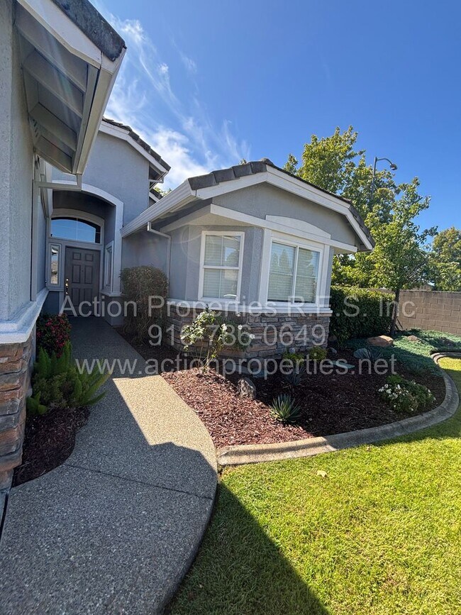 Foto del edificio - 6000 Buggy Whip Ln