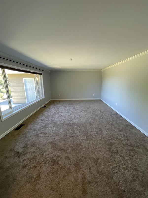 Building Photo - Well maintained 3 bedroom 2.5 bathroom ram...