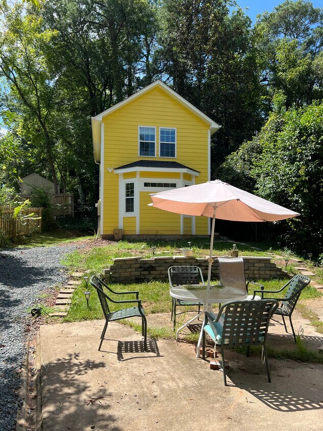 Primary Photo - 905 Demerius St