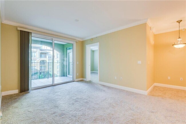 Foto del edificio - 2825 Palm Beach Blvd