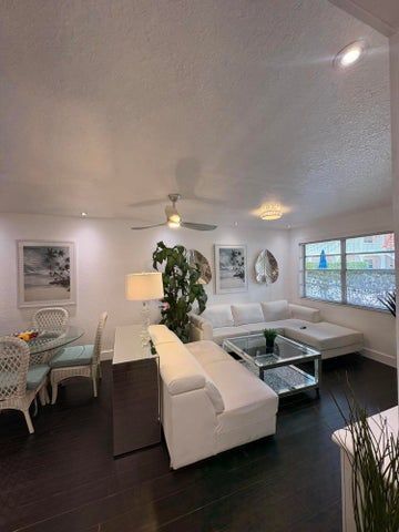 Foto del edificio - 601 SE 5th Ct