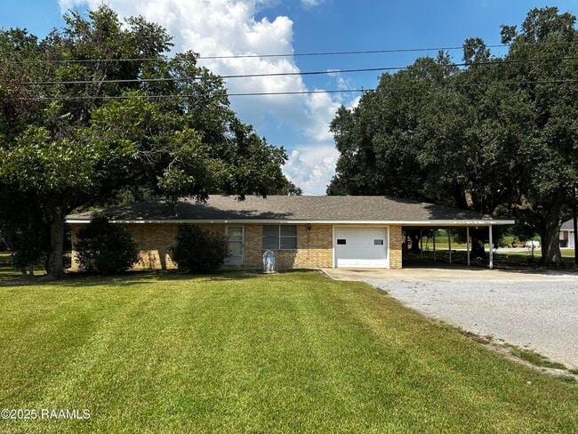 Building Photo - 7604 LA-14