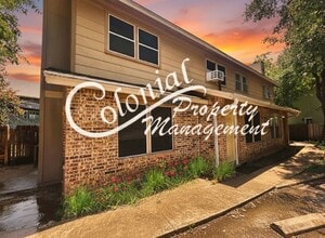 Building Photo - 4415 Whispering Valley Dr