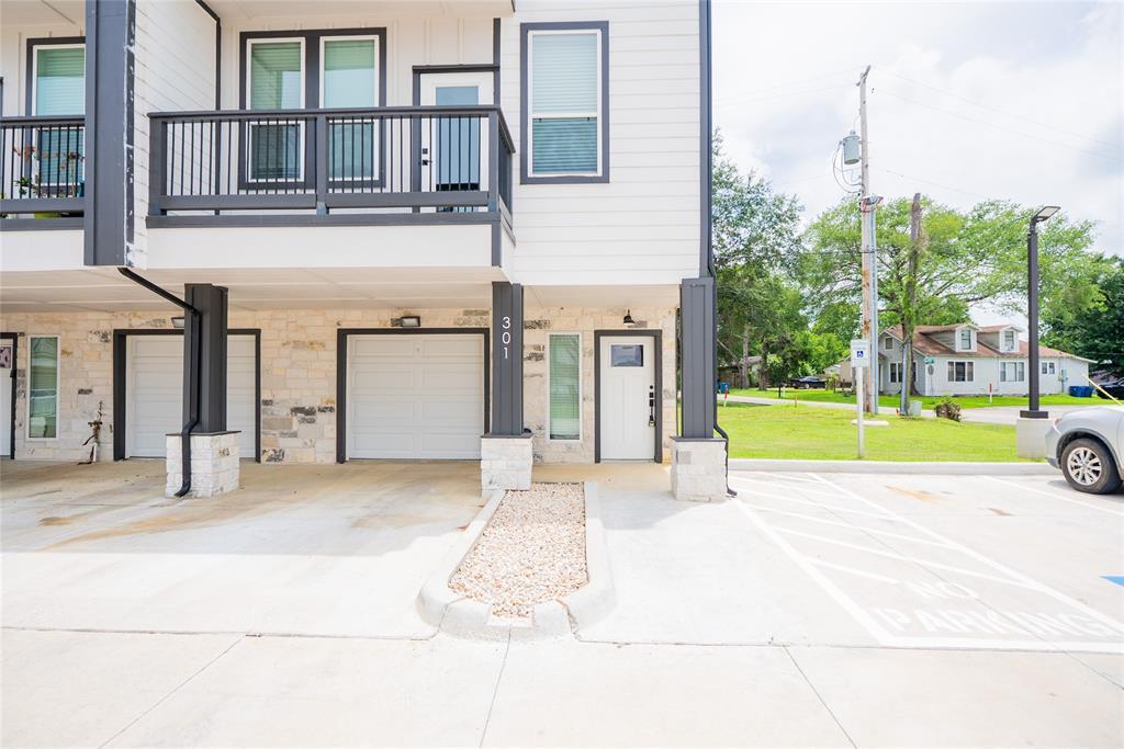 Foto principal - 2519 Washington St