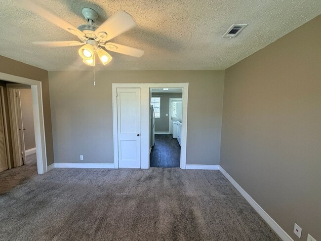 Building Photo - 1BD/1B Apartment near VSU.