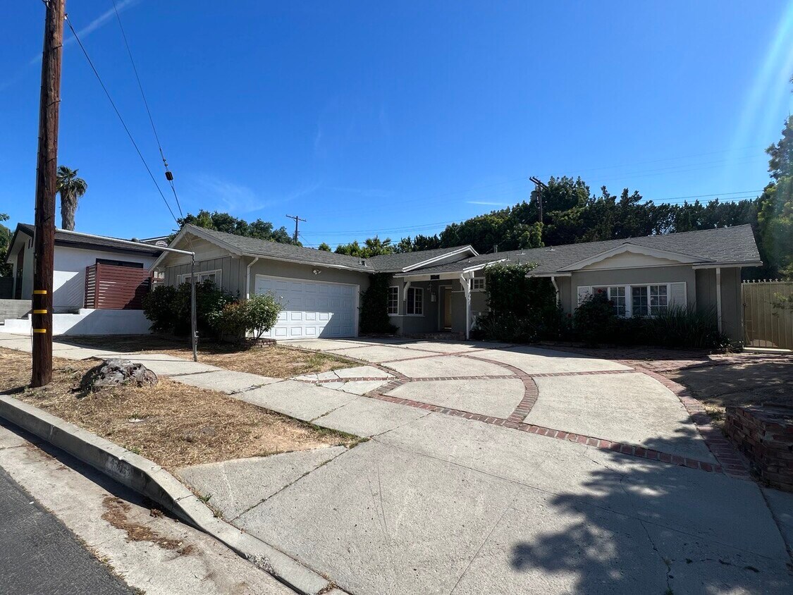 4545 Canoga Dr, Los Angeles, CA 91364 House for Rent in Los Angeles