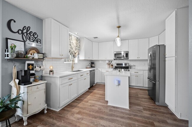 Building Photo - 11906 Helene Ct