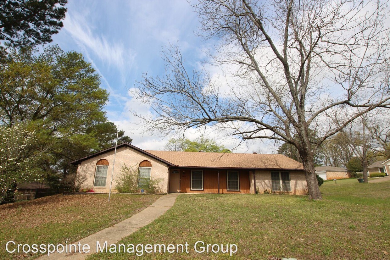 Foto principal - 4 br, 2 bath House - 2915 W Azalea