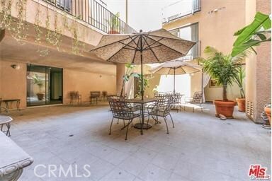 Building Photo - 625 S Berendo St