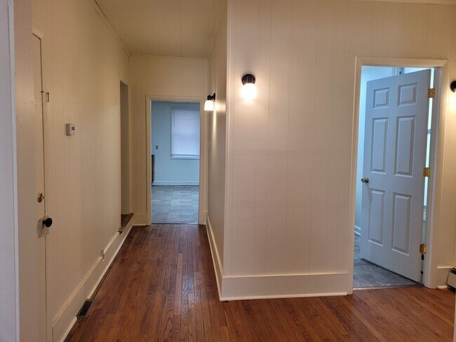 Foto del edificio - 123 E Burd St