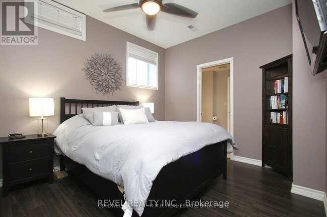 Building Photo - 825 Black Cherry Dr