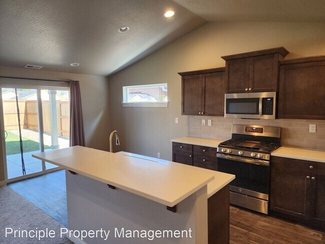 Building Photo - 3 br, 2 bath House - 5038 Squirrel Street