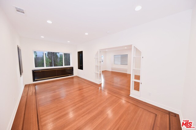 Foto del edificio - 156 S EDINBURGH Ave