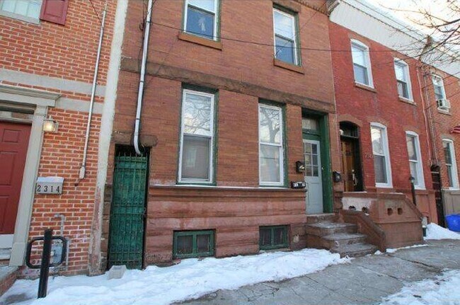 Building Photo - 2312 E Huntingdon St