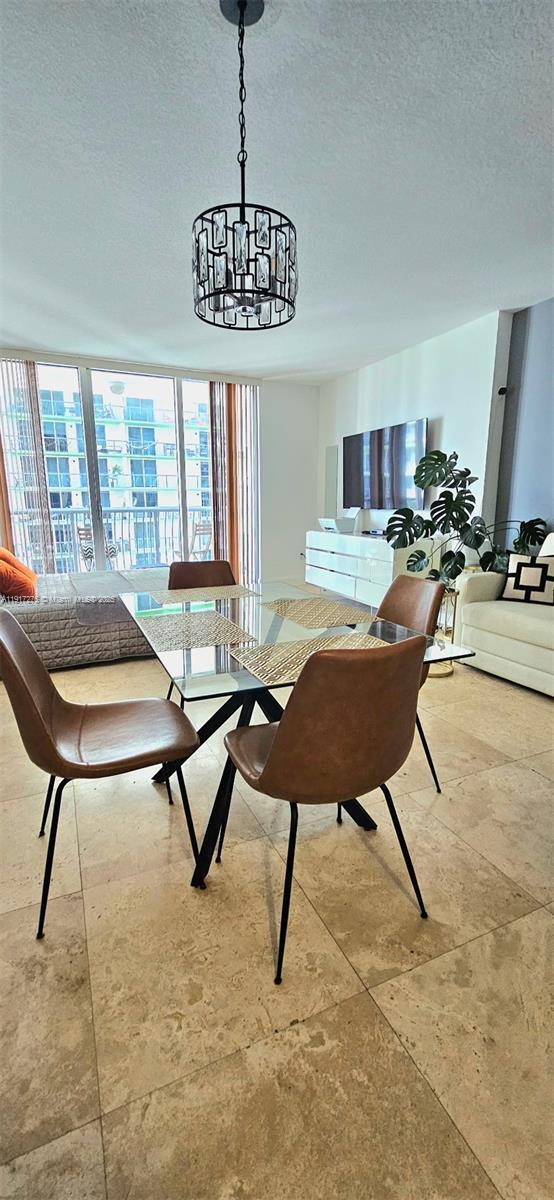 Foto del edificio - 1750 N Bayshore Dr