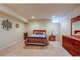 Foto del edificio - 6040 Valley Forge Dr