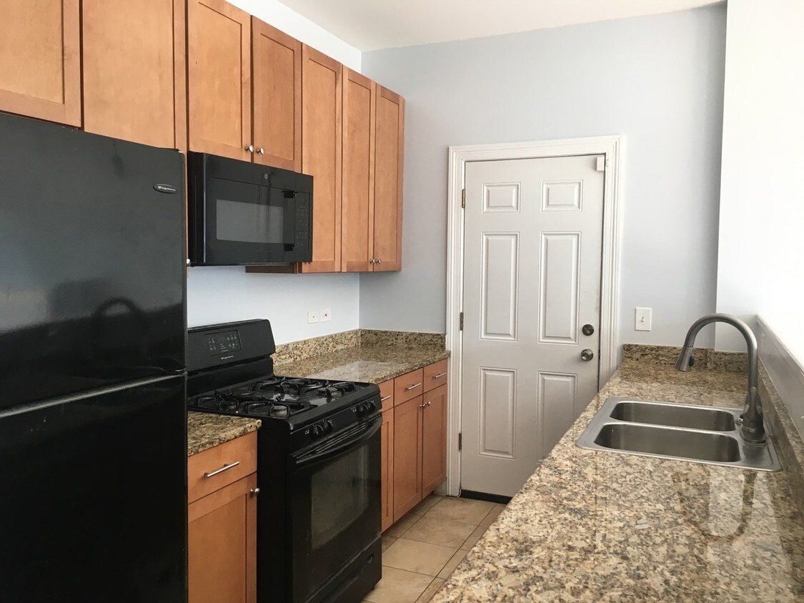 Foto principal - 6557 S Minerva Ave