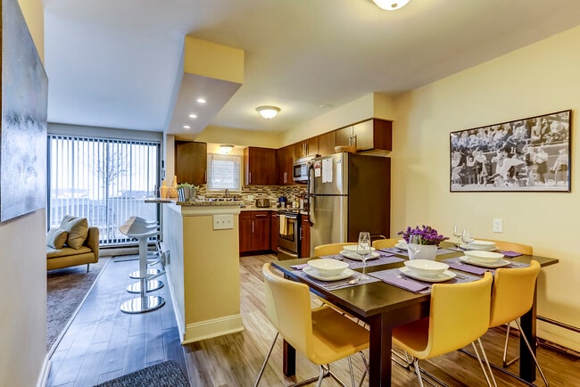 Building Photo - The Sans Souci