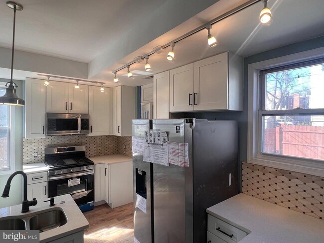 Foto del edificio - 619 Sheridan St NW