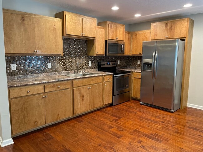 Building Photo - 3 Bedroom, 2 Bath Home Located in Tullahoma